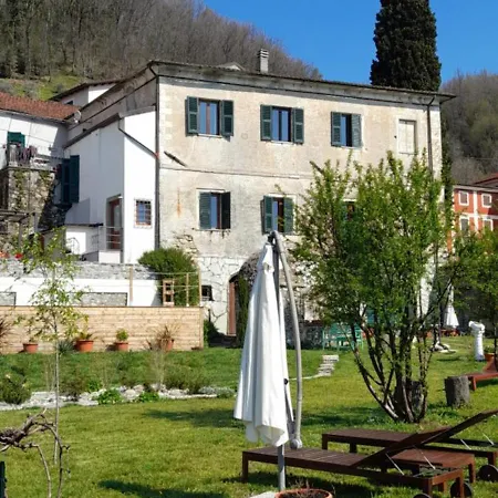 Monti Bed & Breakfast Monti di Licciana Nardi