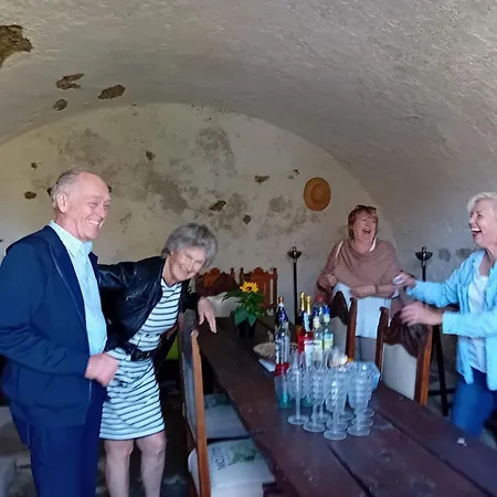 Monti Bed & Breakfast 3*