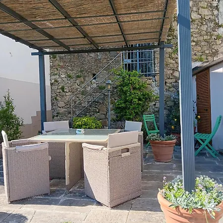 Monti Couette-café Monti di Licciana Nardi